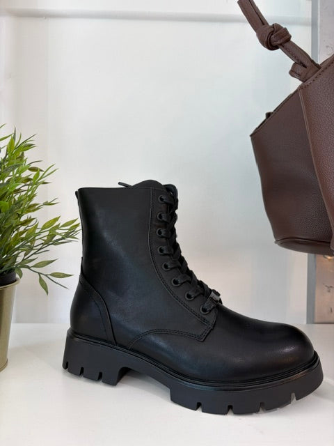 Davitt Boots-Black