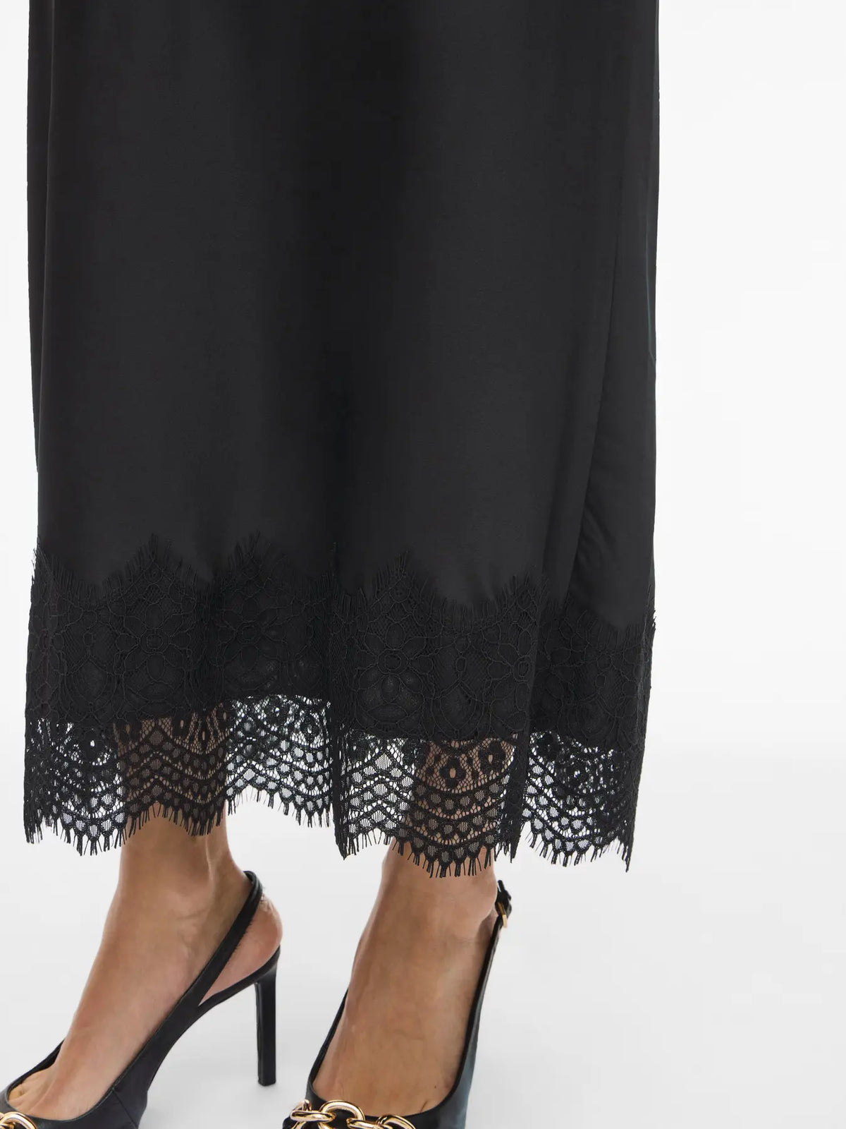 viellette lace detail midi skirt-black
