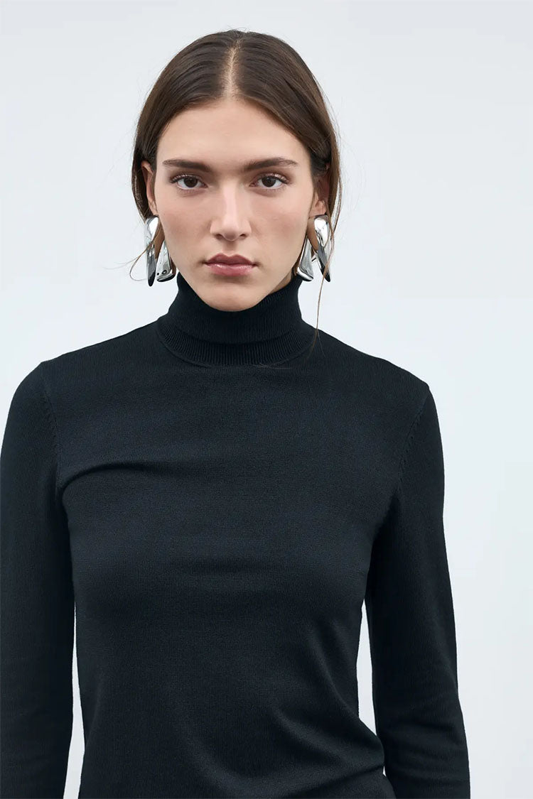 Vimalu Rollneck Knit Top-Black