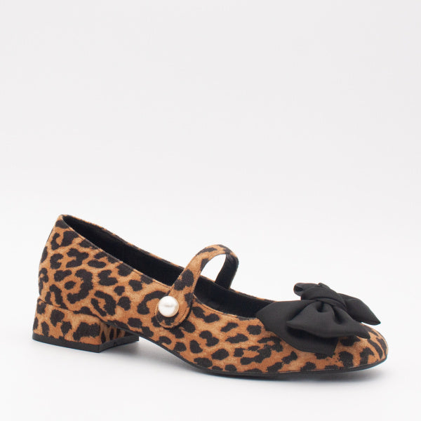 Elvura- Leopard Bow