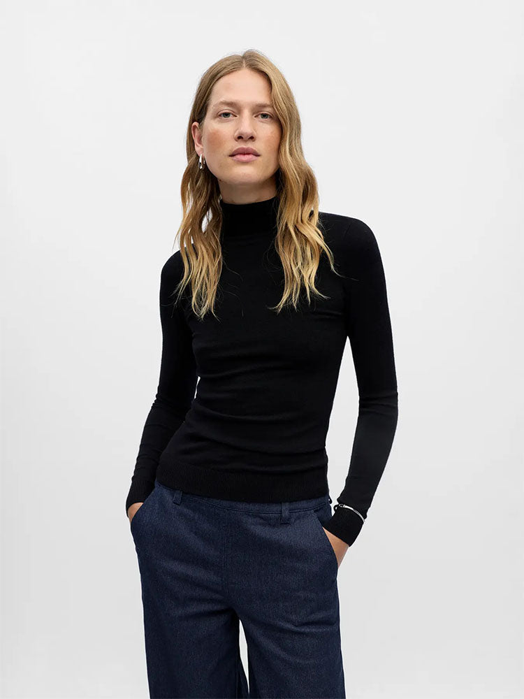 Objthess Black Knit Poloneck