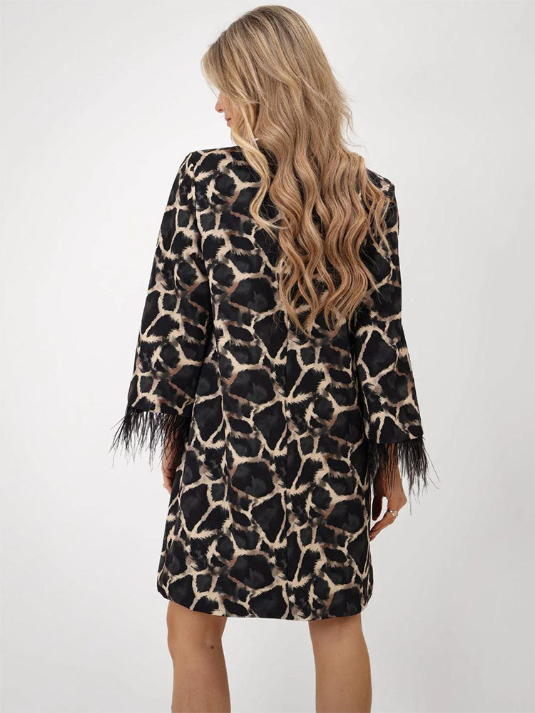 Kate &amp; Pippa Taylor Mini Shift Dress In Black Print