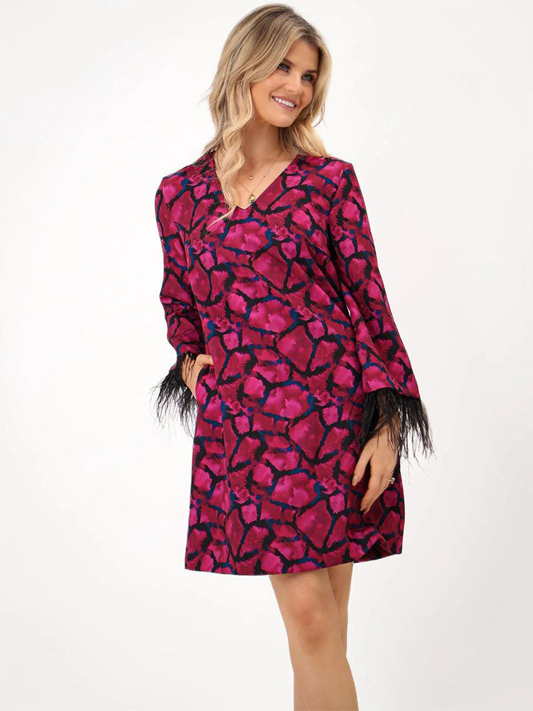Kate &amp; Pippa Taylor Mini Shift Dress In Magenta Print