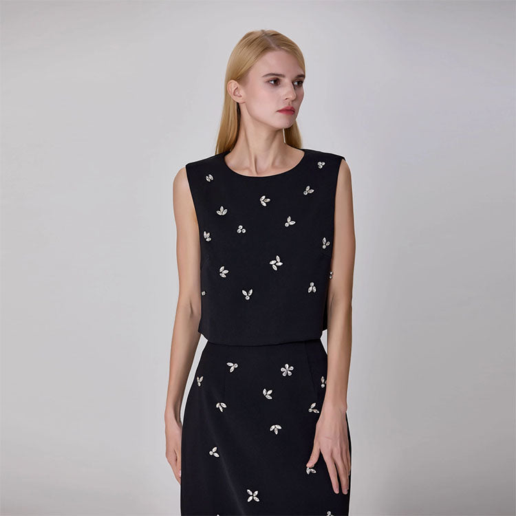 Sleeveless Embroidered Top-Black