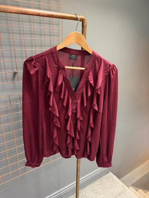 Jdyusso Frill Top-Windsor Wine