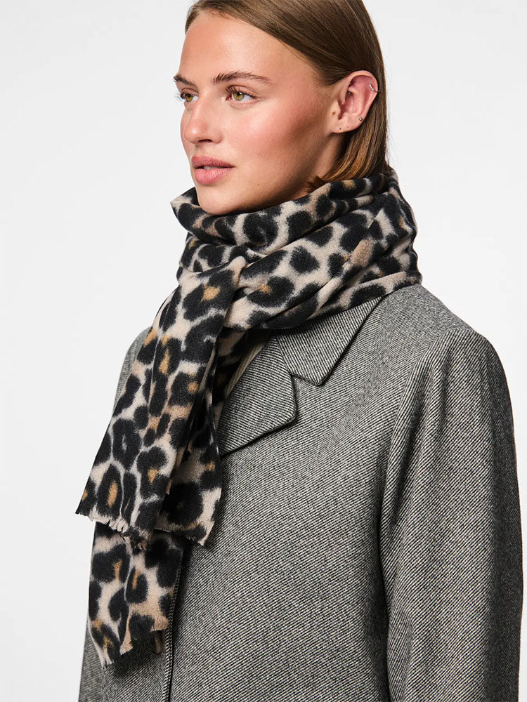 Pcjorna Long Leopard Print Scarf