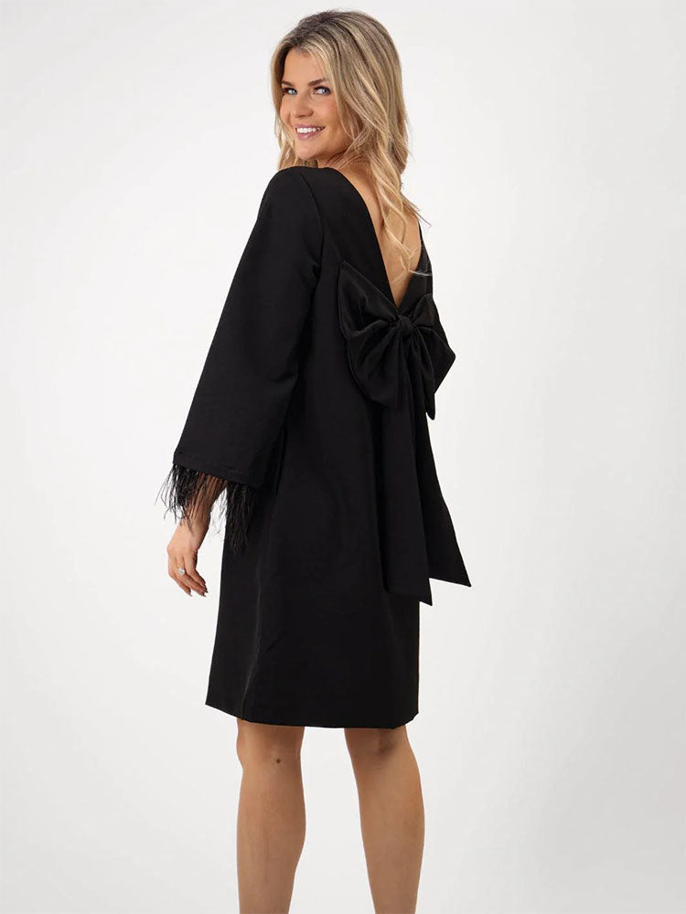 Kate &amp; Pippa Dakota Mini Shift Dress In Black