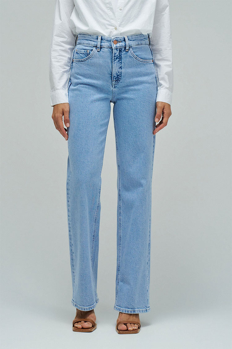 Faith Push In Straight Leg Jeans-Light Wash